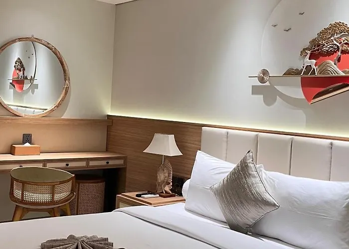 Modern 2 Bedroom Lavaya Oakwood Apartment, *